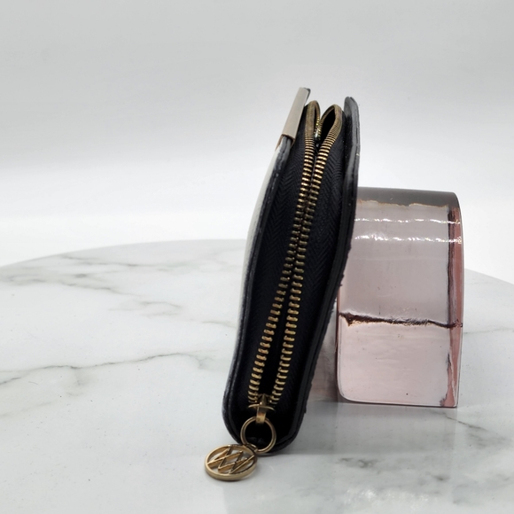 Marikai Black White Faux Saffiano Leather Gold Bar Wallet - Picture 13 of 16